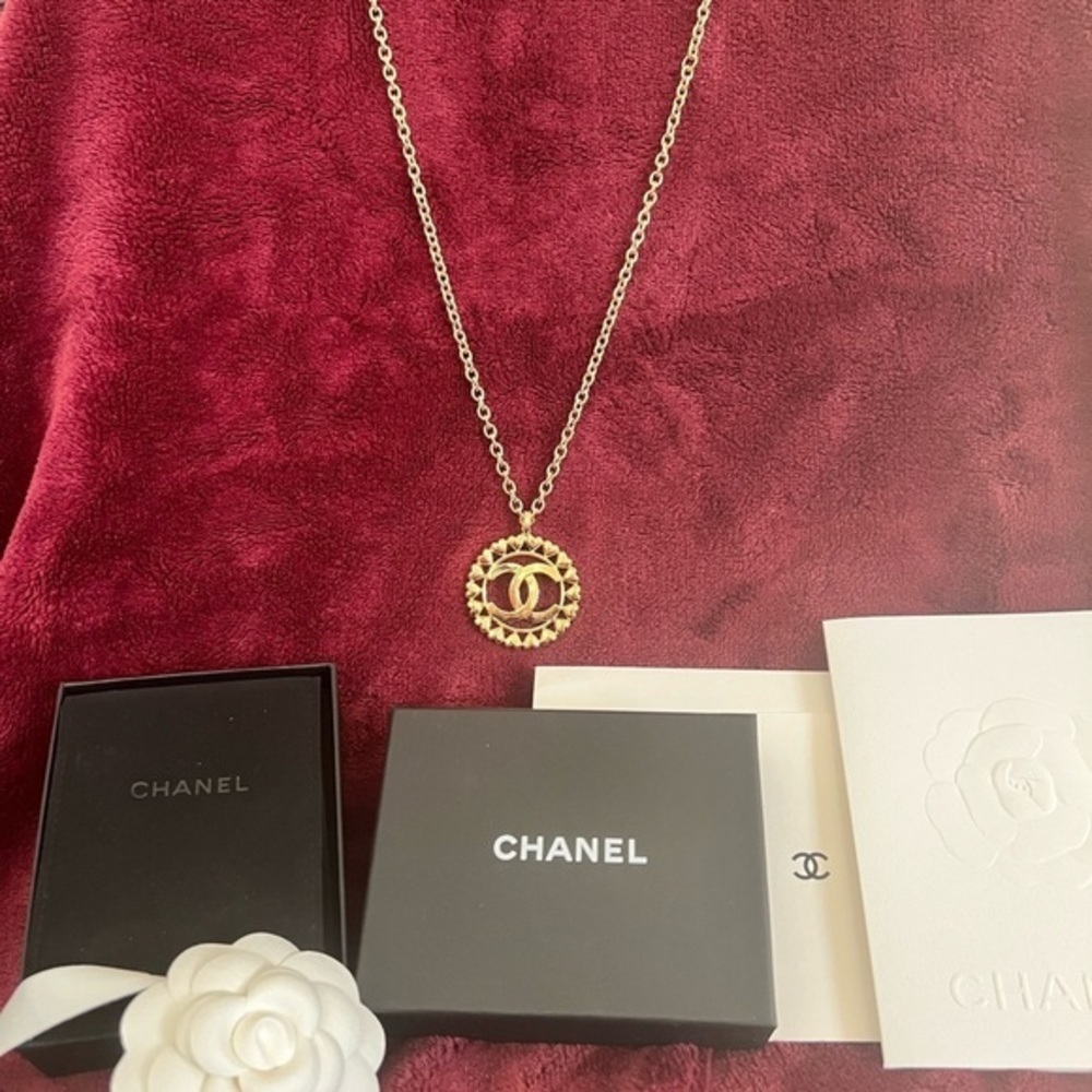 CHANEL• Brand New Necklace statement necklace